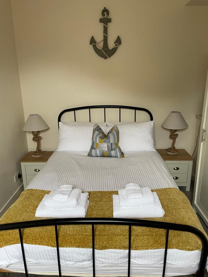 2 Bedroom Flat In Stornoway Town Centre Экстерьер фото
