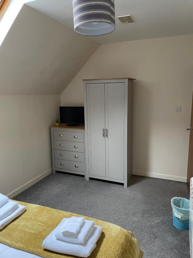 2 Bedroom Flat In Stornoway Town Centre Экстерьер фото